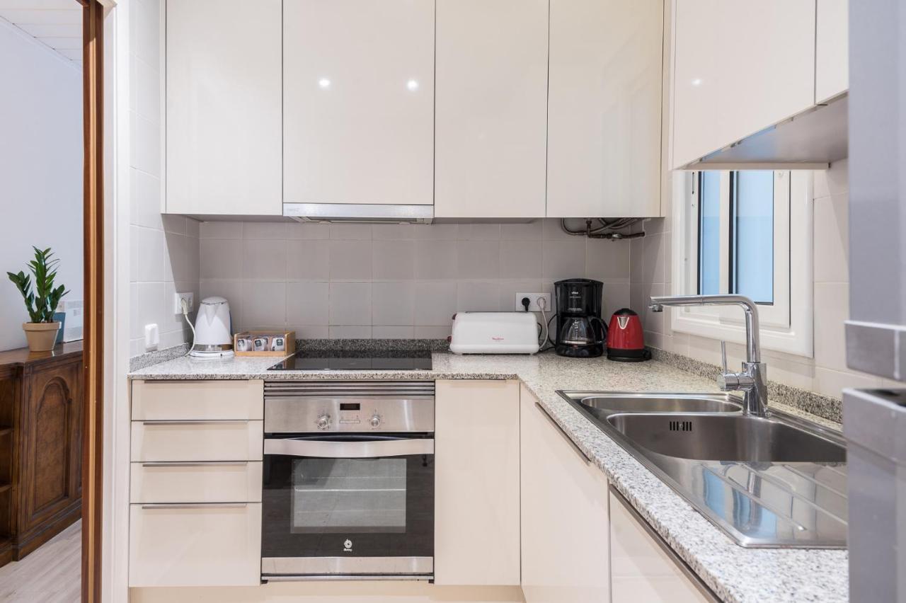 Spacious 3 Bed Apt In The Heart Of Sant Antoni Barcellona Esterno foto