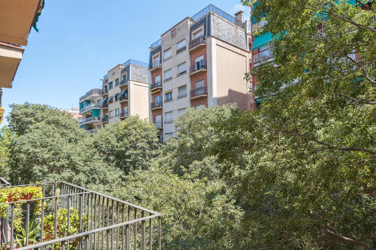 Spacious 3 Bed Apt In The Heart Of Sant Antoni Barcellona Esterno foto