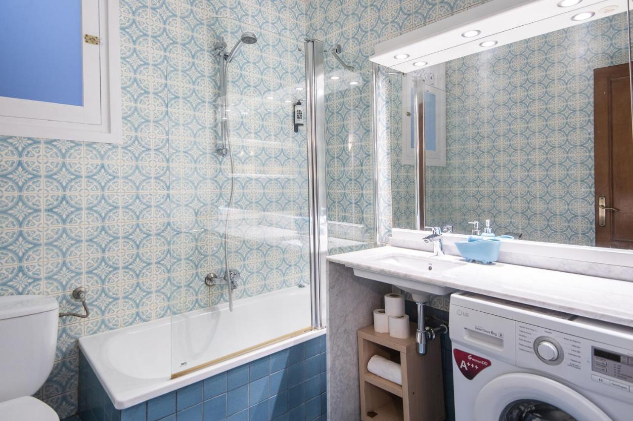 Spacious 3 Bed Apt In The Heart Of Sant Antoni Barcellona Esterno foto