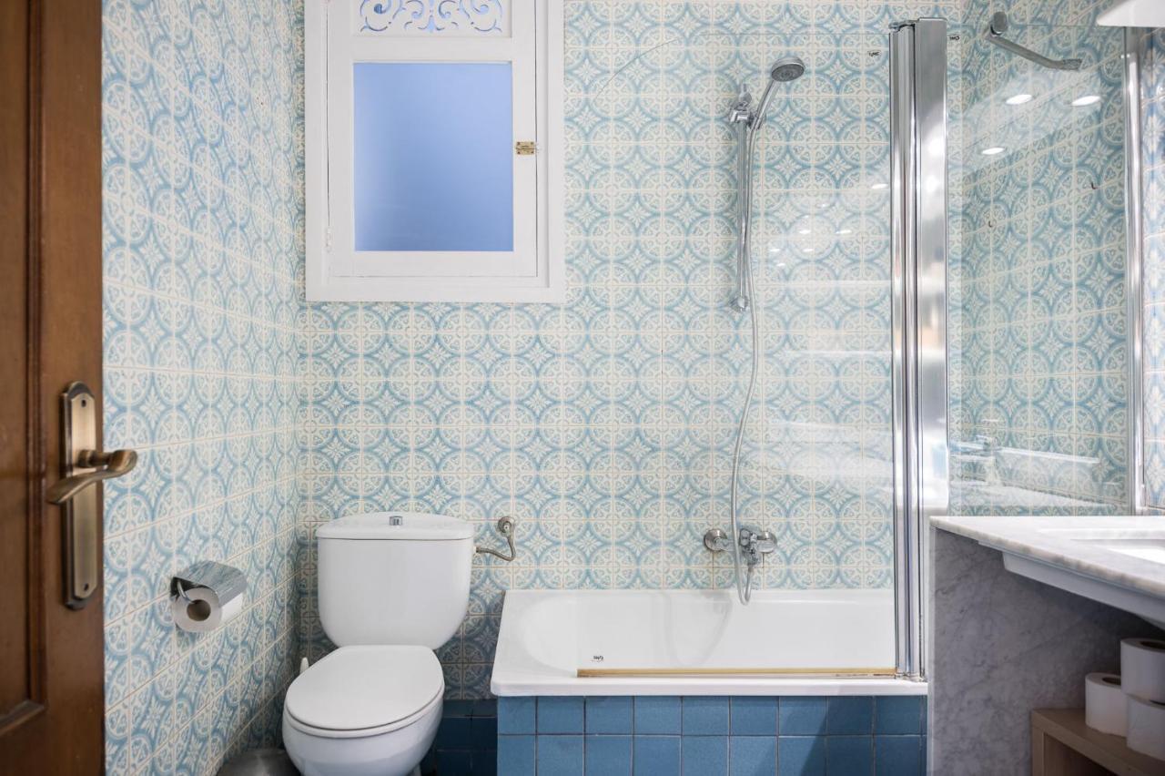 Spacious 3 Bed Apt In The Heart Of Sant Antoni Barcellona Esterno foto
